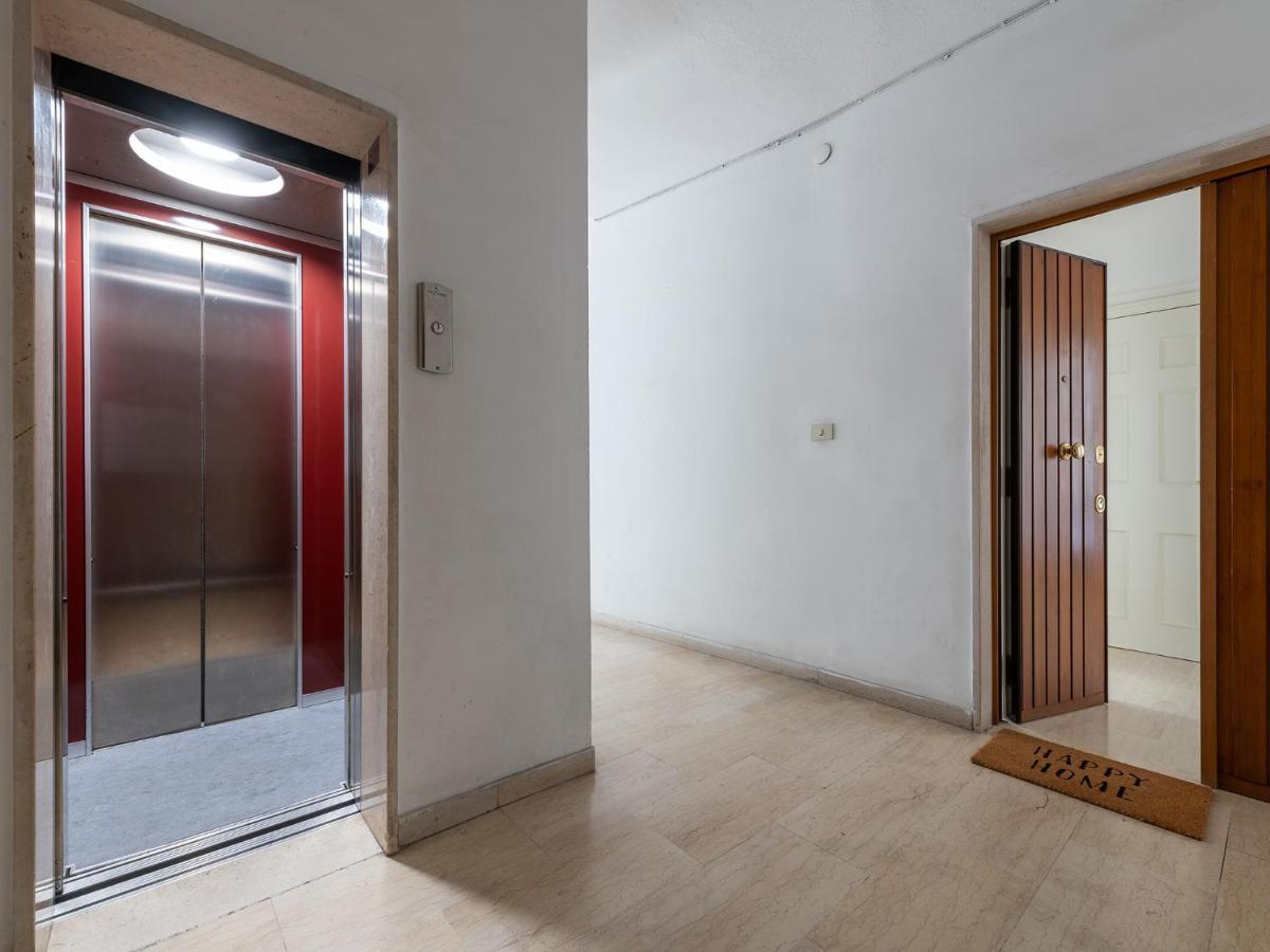 קליארי Apartment On Shopping Street מראה חיצוני תמונה