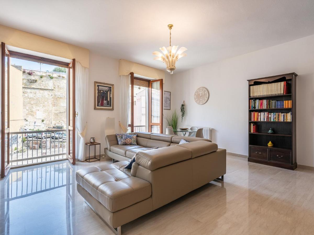 קליארי Apartment On Shopping Street מראה חיצוני תמונה