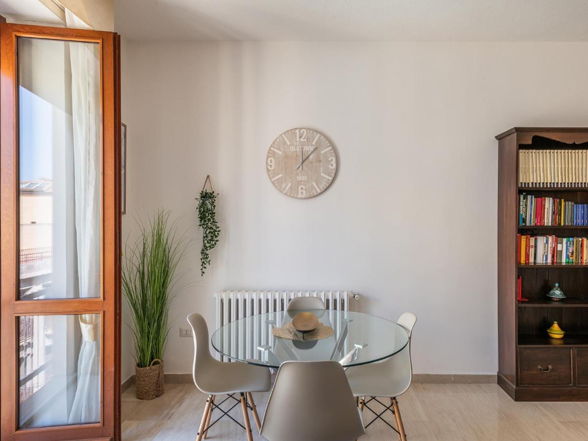 קליארי Apartment On Shopping Street מראה חיצוני תמונה