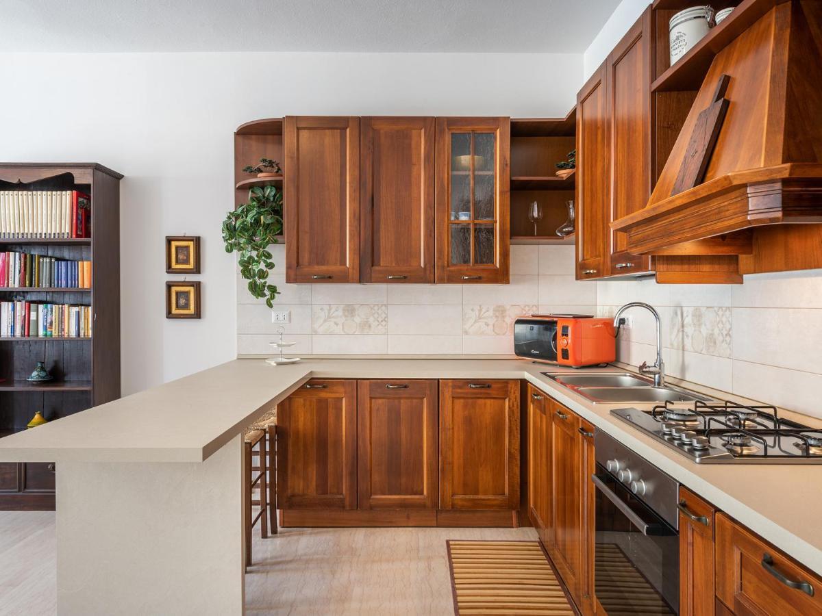 קליארי Apartment On Shopping Street מראה חיצוני תמונה