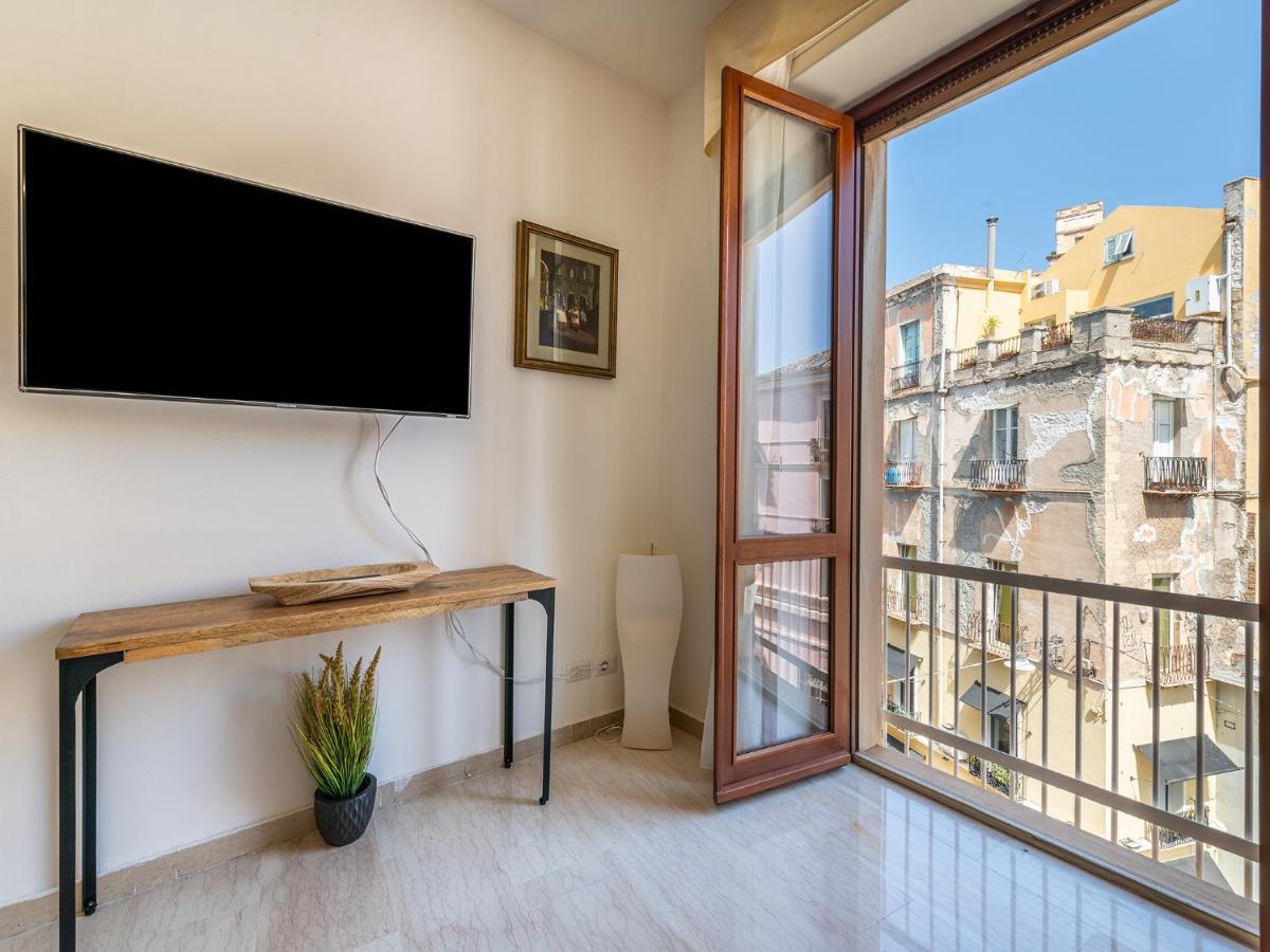 קליארי Apartment On Shopping Street מראה חיצוני תמונה